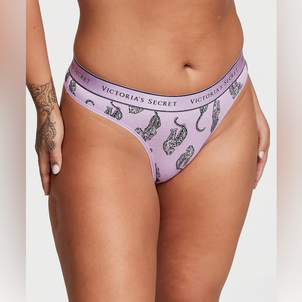 Victoria’s Secret Cotton Thong Panty Small
